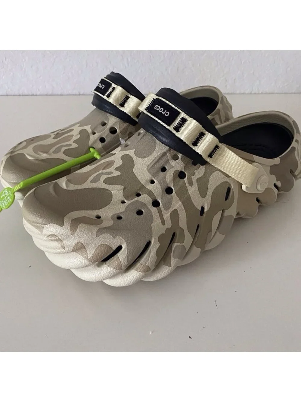 Crocs Echo Duck Camo Clog Slip On Shoes Sandals 211981-2YJ Men’s Sz 10 W 12 NEW